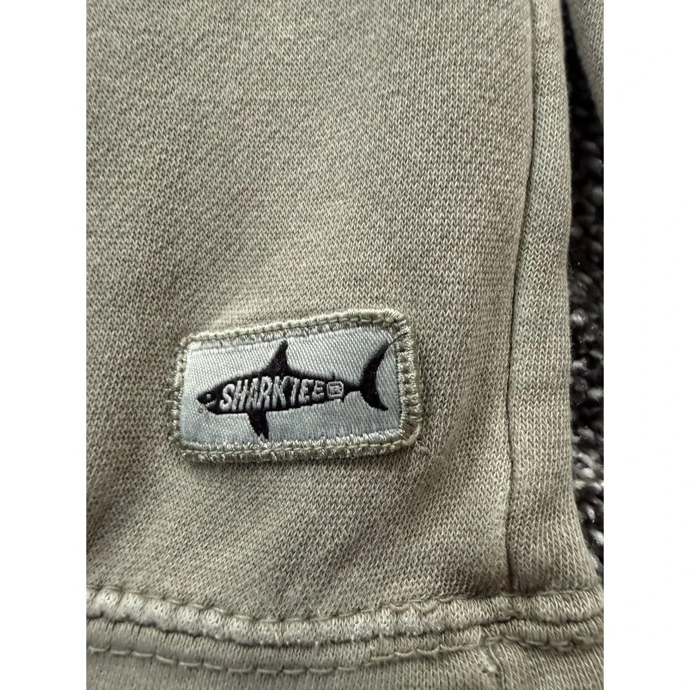 Shark Tee St. Pete Beach Florida Sweatshirt Mens Medium Gray Crew Neck Y2K